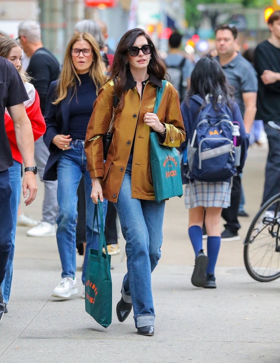    Энн Хэтэуэй