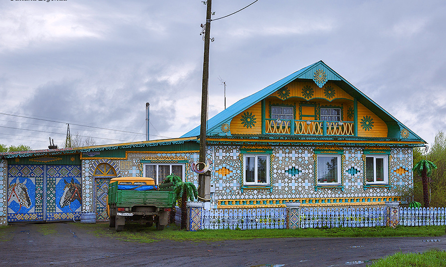 Что за Терем-теремок? Это Тара городок.