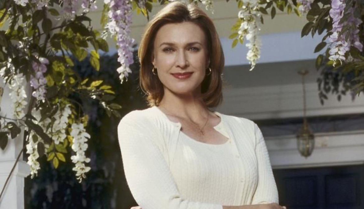 Мэри Элис Янг 