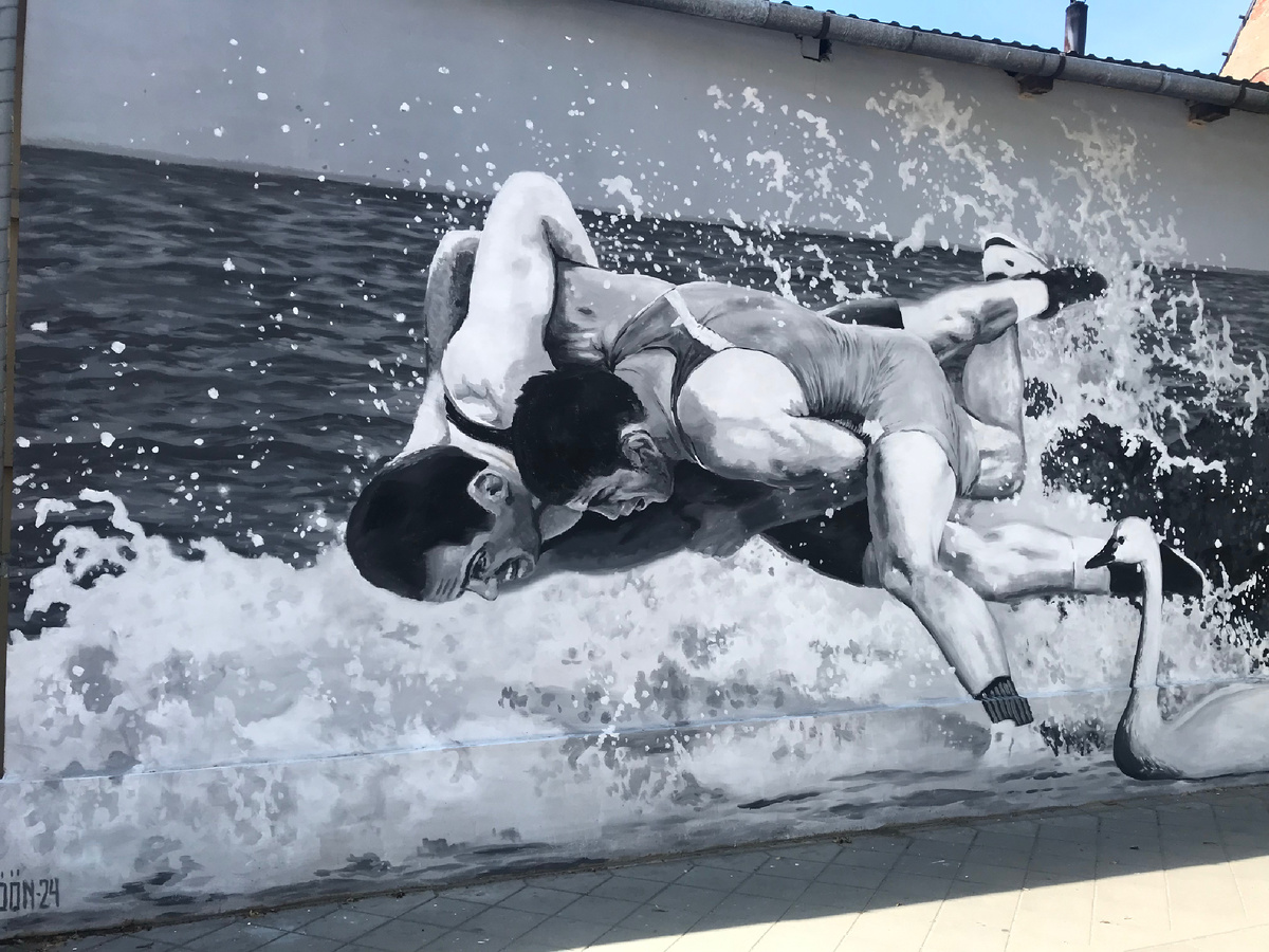 Вот такое интересное наложение. Борцы и море. Автор: Jon (Евгений Малышев). Улица Советская. Фото автора