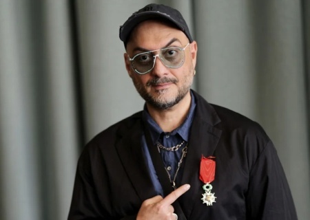    Франция наградила Серебренникова орденом Почётного легиона