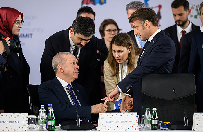    Президент Турции Тайип Эрдоган и президент Франции Эммануэль Макрон.Leon Neal/REUTERS