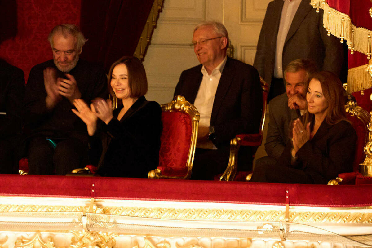 Рустам Минниханов посетил посетил Большой театр, где посмотрел балет «Шурале», показанный в рамках гастролей Мариинского театраФото: пресс-служба Раиса РТ