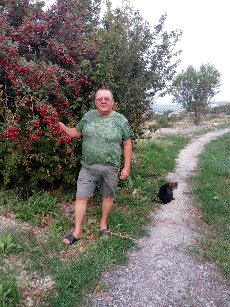 Фото с его страницы