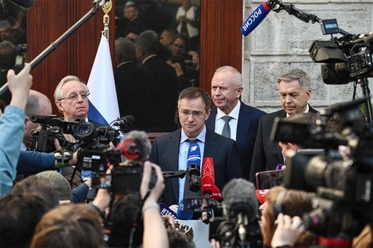    Политолог Кремлев: Мединский на переговорах показал твердость позиции РФ