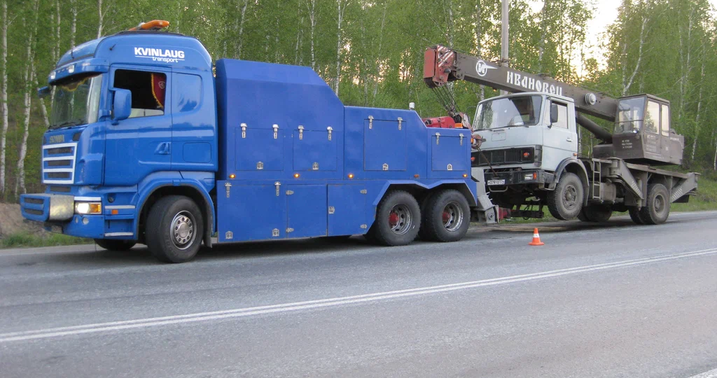 Стоимость эвакуации грузовых автомобилей и применяемая техника