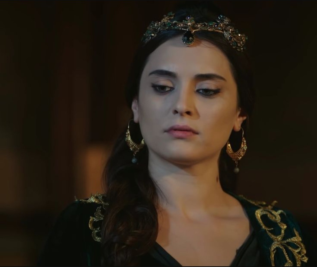 - Мы отомстим Хандан, слышишь, Дильруба? 