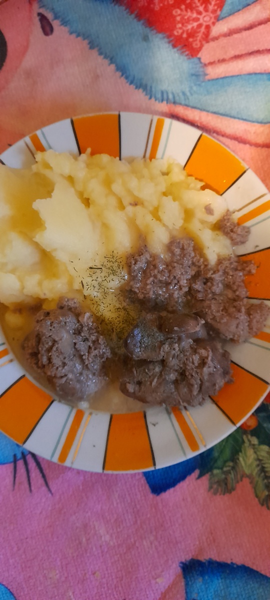 Пюрешка и печень 