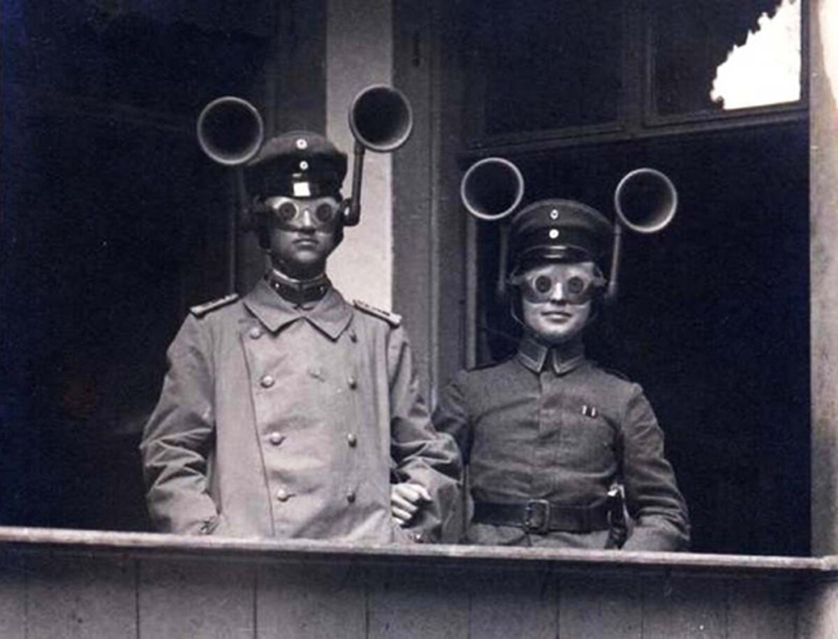 Подобные «эхолокаторы» использовались в годы войны, ушли в прошлое с появлением радаров