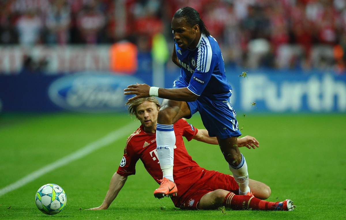    Анатолий Тимощук и Дидье Дрогба, 2012 год  Laurence Griffiths/Getty Images