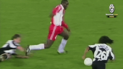 Давидс часто оправдывал свое прозвище "Питбуль" жесткой игрой против соперника