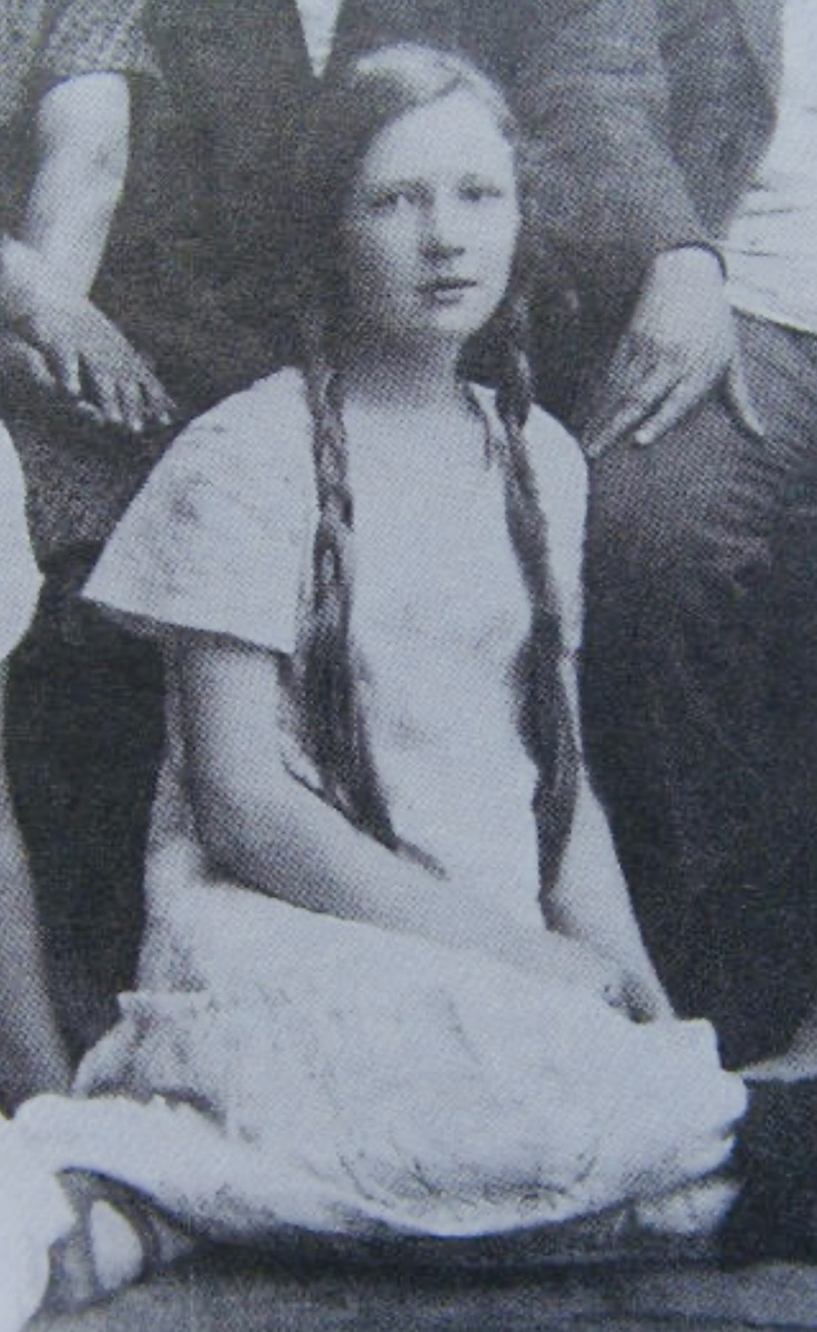 Ольга Берггольц. Выпуск школы 1925-1926 гг.