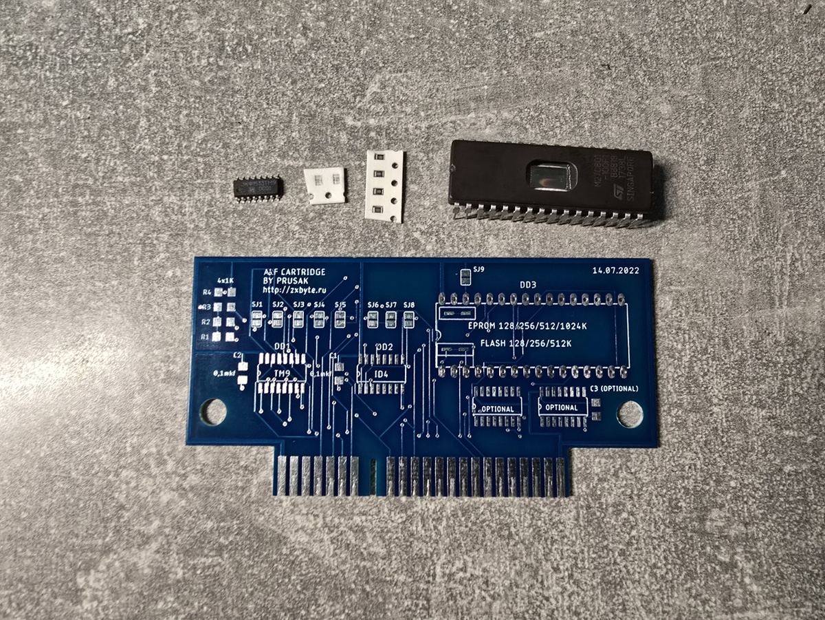 Набор для сборки картриджа на СМД элементах игровой ретро приставки Эльф.
