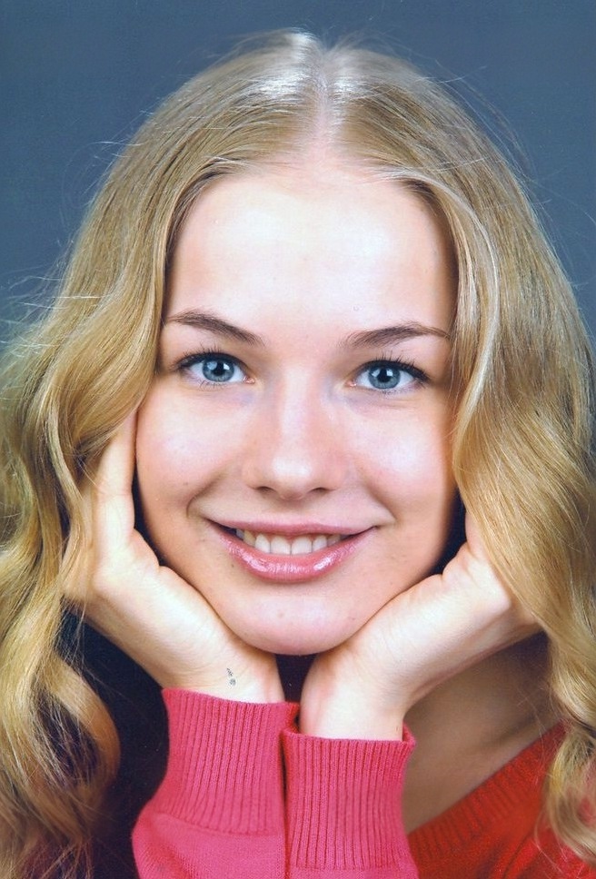 Елена Аросьева (Кутырёва) в юности