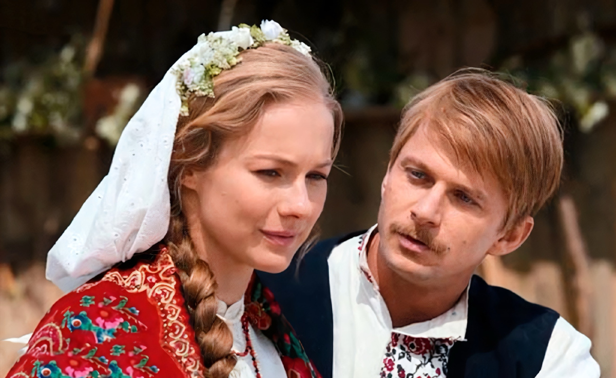 Елена Аросьева и Роман Курцын кадр из сериала «Два берега»