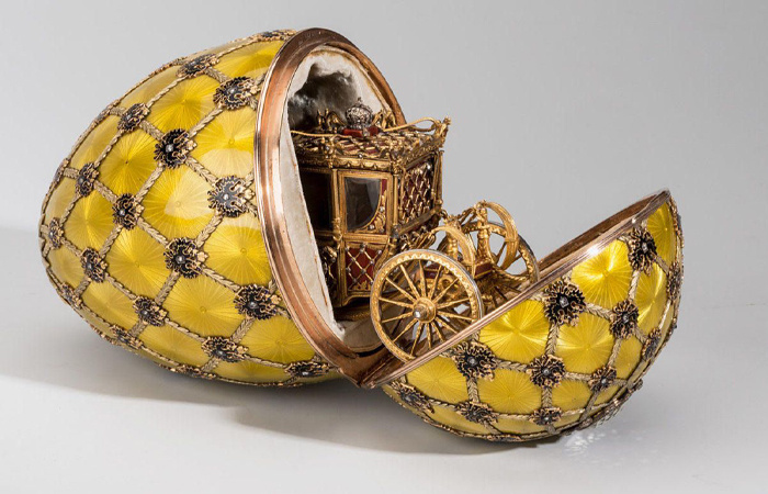 В каждом яйце находилась фигурка-сюрприз/ фото: sunlight.net