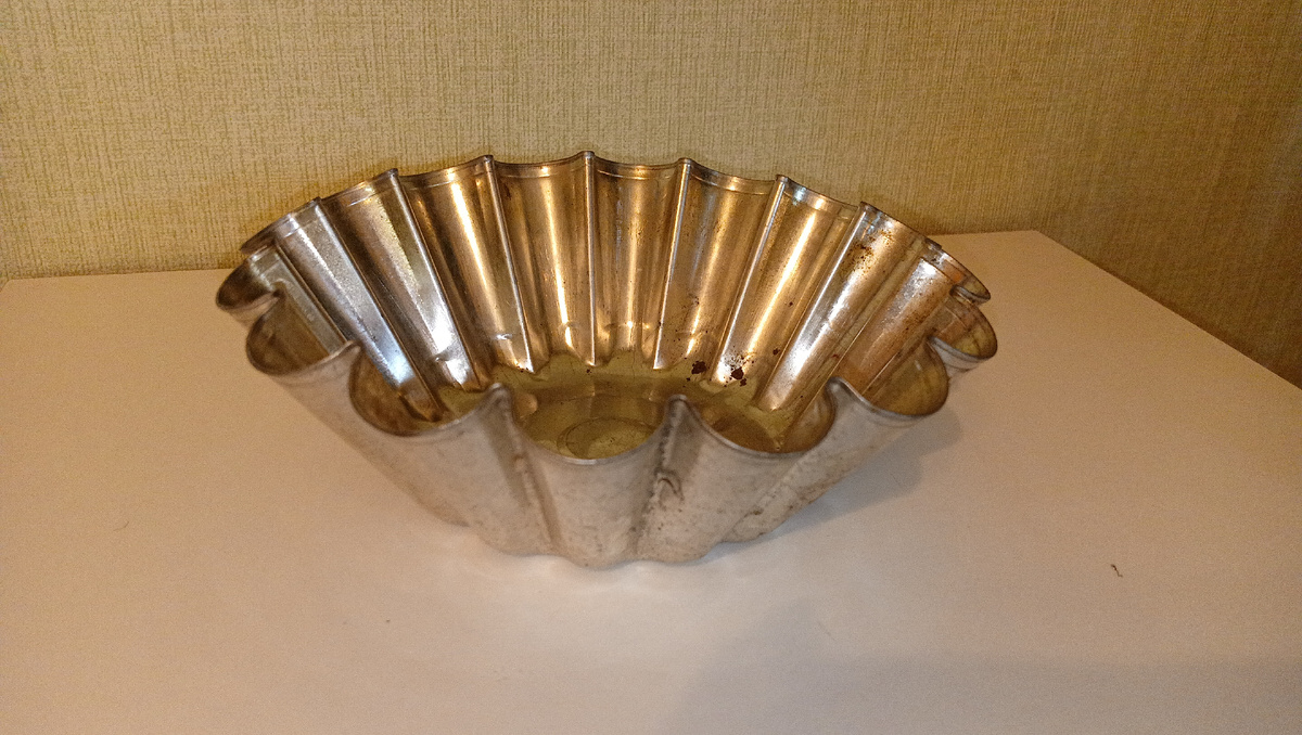 Винтажные находки в старом доме. Фото автора 