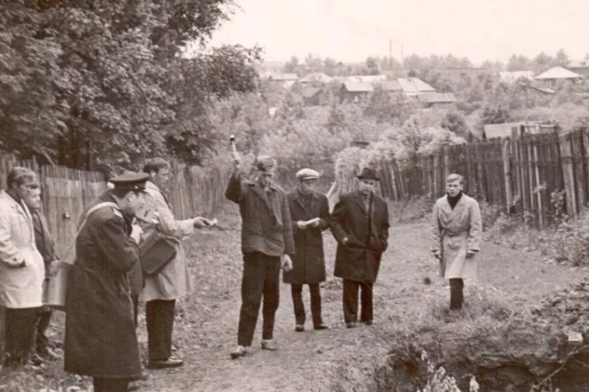    С каждым новым преступлением становились заметны изменения в личности преступника. За те несколько минут, что жертвы нападения находились в бессознательном состоянии, маньяк успевал не просто изнасиловать их, а сделать это несколько раз.