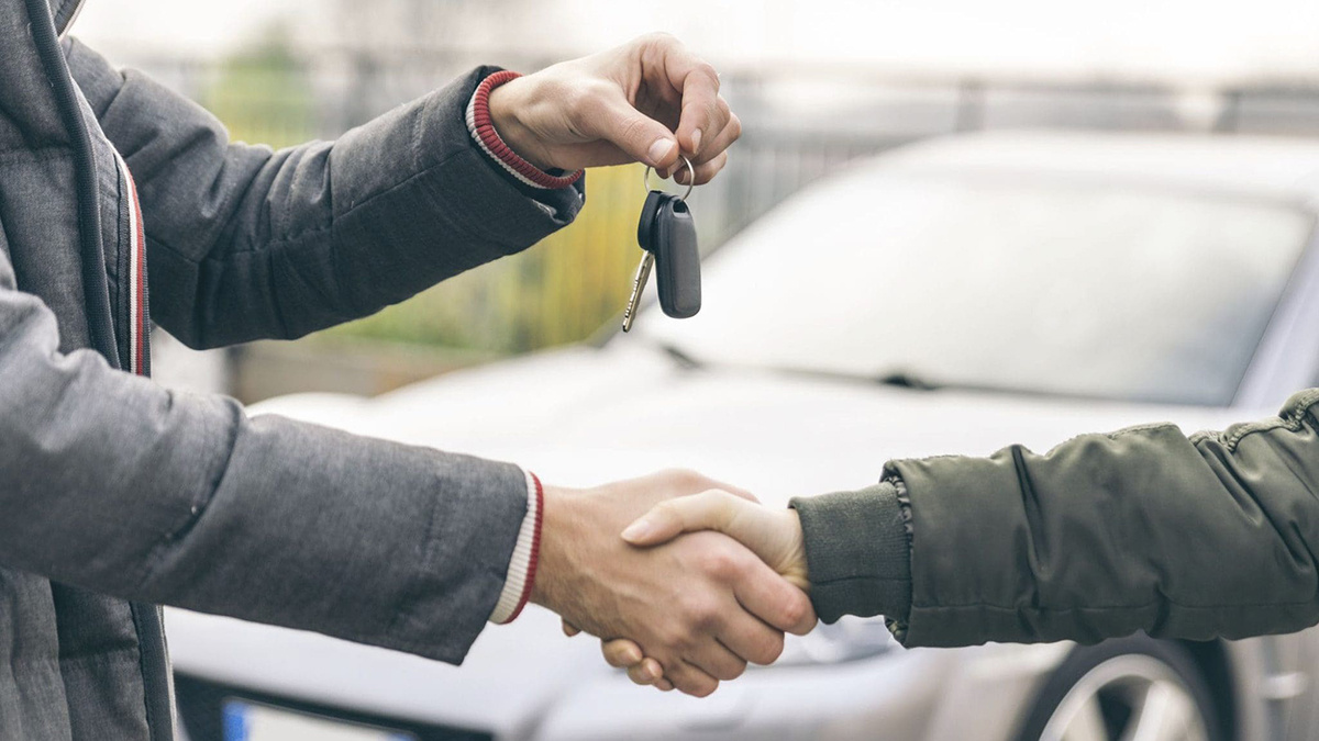 Фото заимствовано - https://autochem.id/Detail/Tips-Dan-Trik/952/Modus-Minta-Dp-Sebelum-Inspeksi-Waspada-Beli-Mobil-Bekas-Supaya-Tidak-Kena-Tipu?_escaped_fragment_=