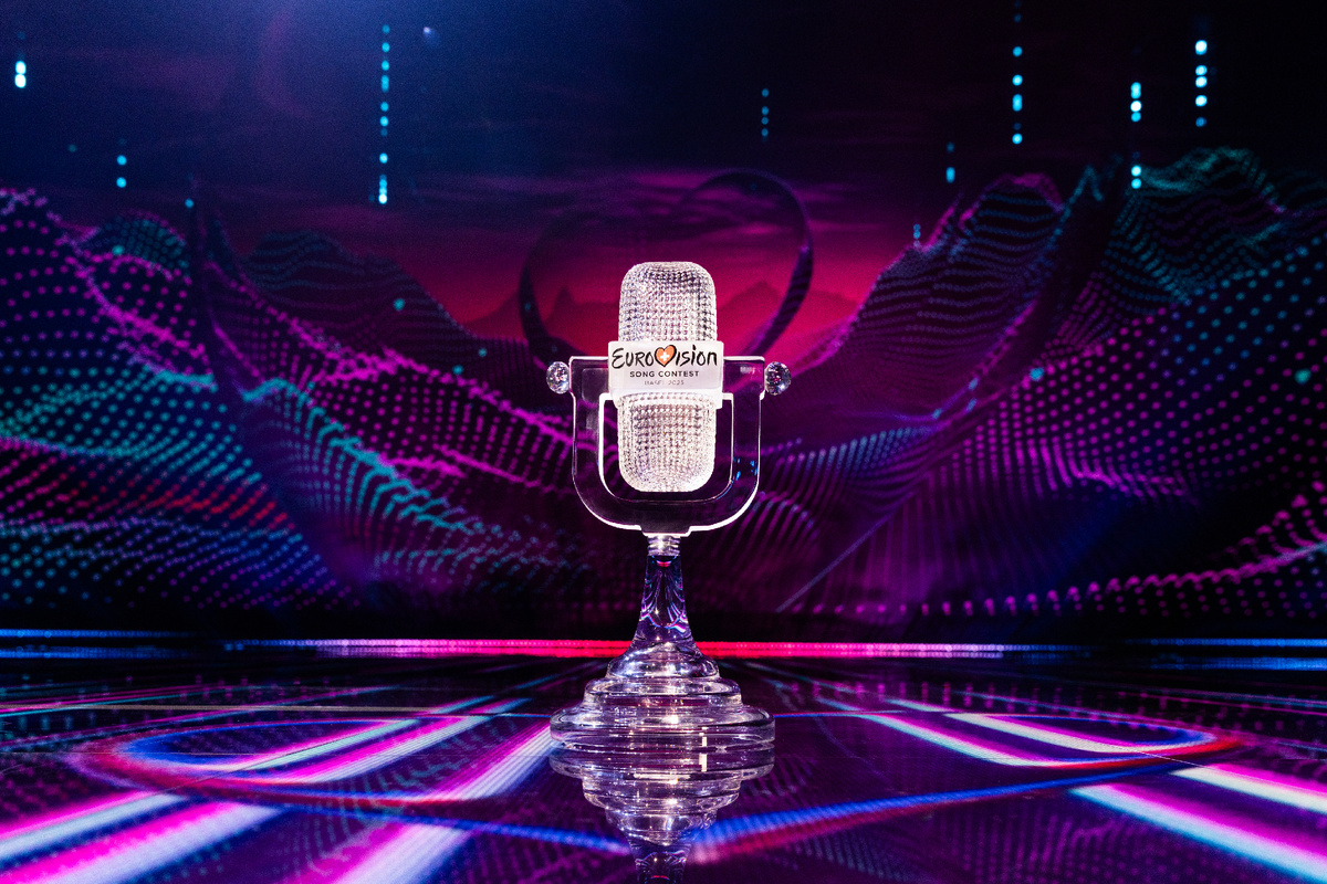 Обложка: EBU