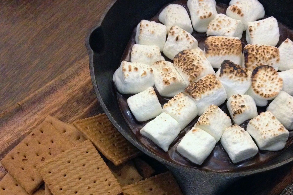     Маршмэллоу как лекарство: почему люди раньше верили в целебную силу сладких зефирок