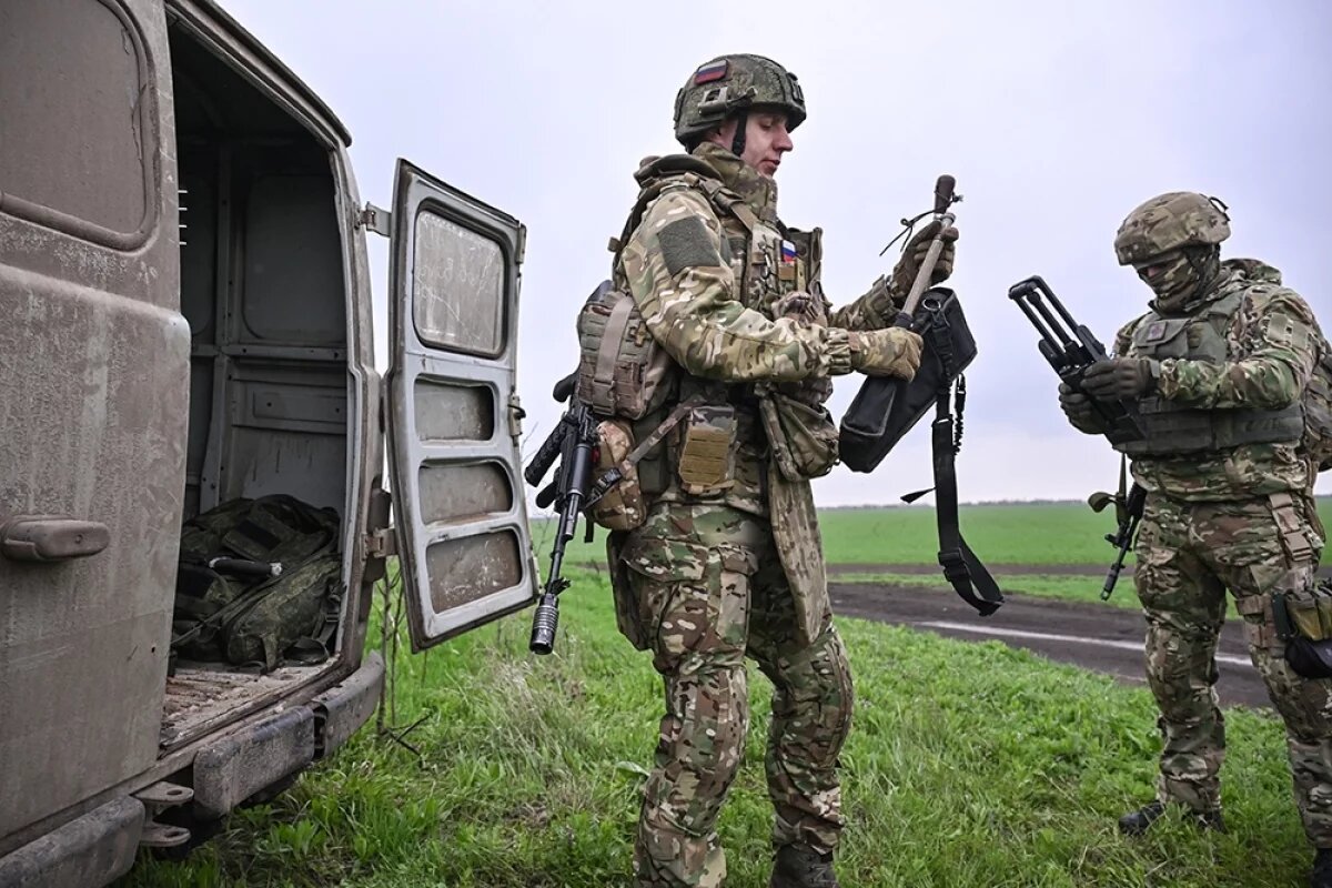    Еще один плюс от взятия Александрополя наши силы уже почувствовали. Рывком от него к селу Заря наши войска обеспечили полукотел для боевиков ВСУ, которые сейчас еще держат села Старая Николаева и Игнатовка (она же Гнатовка).