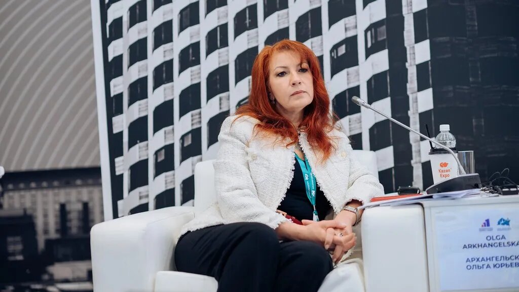 По мнению Ольги Архангельской, в условиях кадрового дефицита По словам Архангельской, компаниям ничего не остается, как повышать зарплату. Фото: пресс-центр IPM