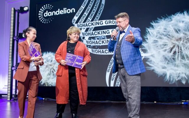 Ведущий конференции DANDELION