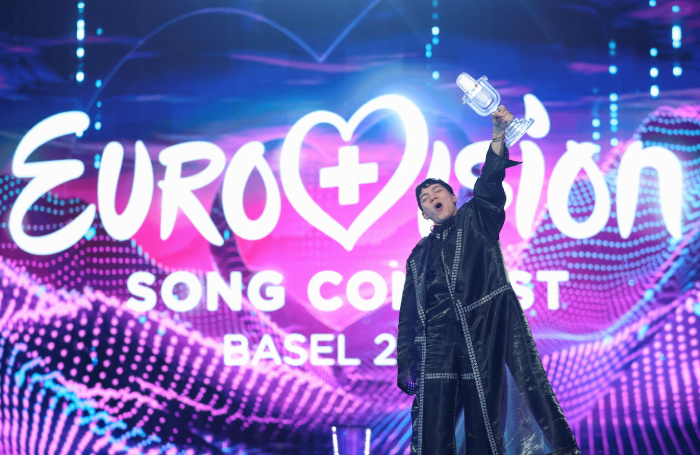    Reuters/Denis Balibouse