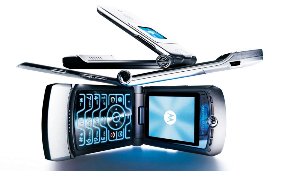 Motorola RAZR V3 стала культовой благодаря тонкому корпусу и уникальному дизайну