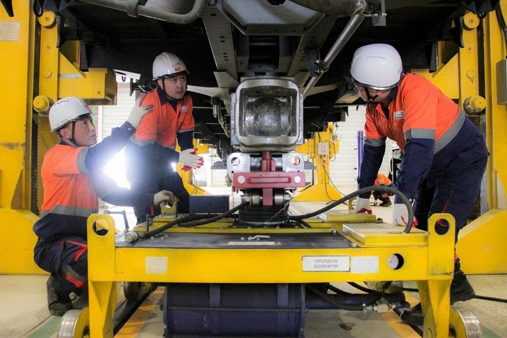 Устройство, обеспечивающее вращение автосцепки. Источник: MiddleAsianNews