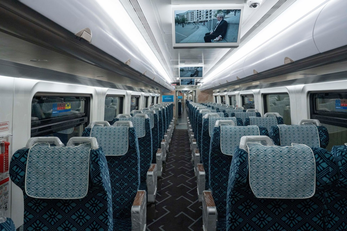 Салон электропоезда ETS3 производства CRRC для Малайзии. Источник: railtravelstation