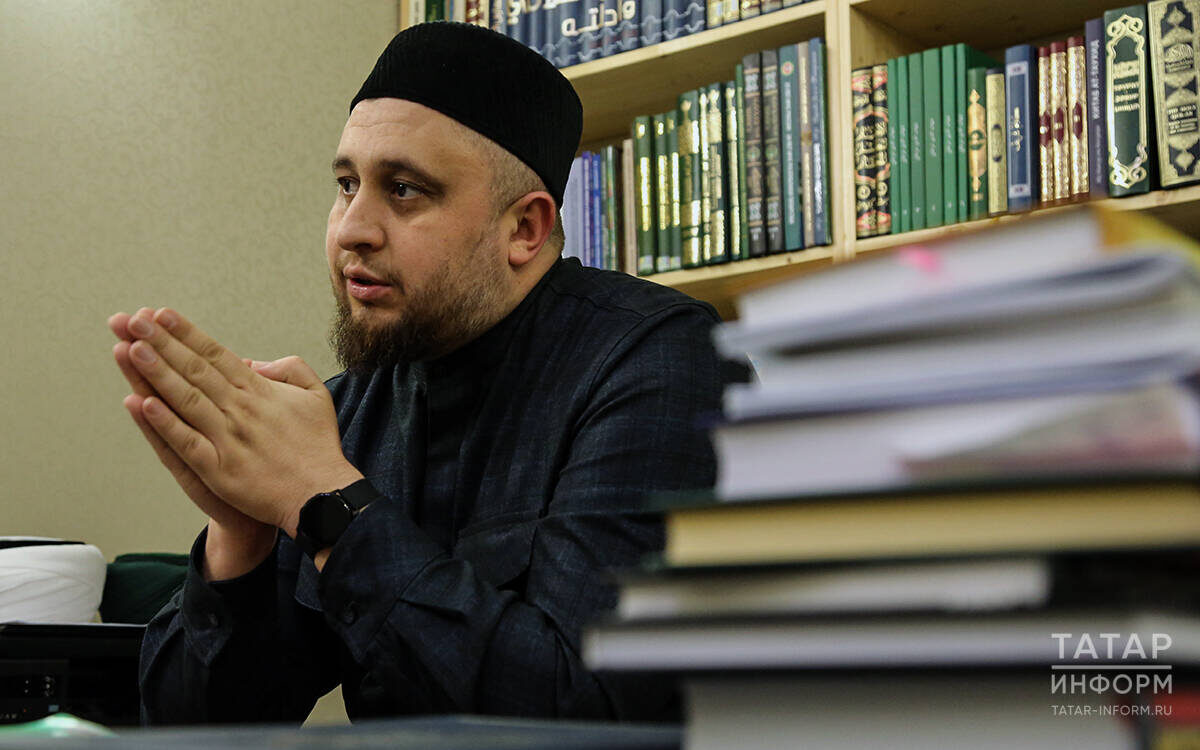 Рустам хазрат Хайруллин: «Нужно понимать, что это обязанность мусульманина. Ураза каждый год, намаз каждый день, а хадж раз в жизни»Фото: © Рамиль Гали / «Татар-информ»