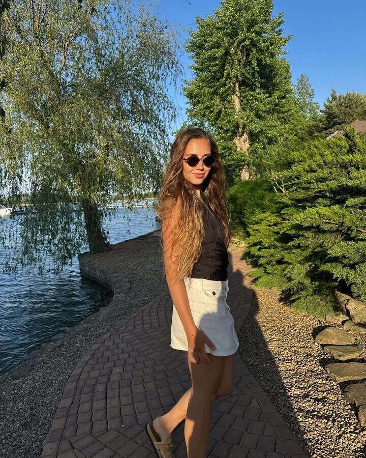     Елена Радионова: соцсети