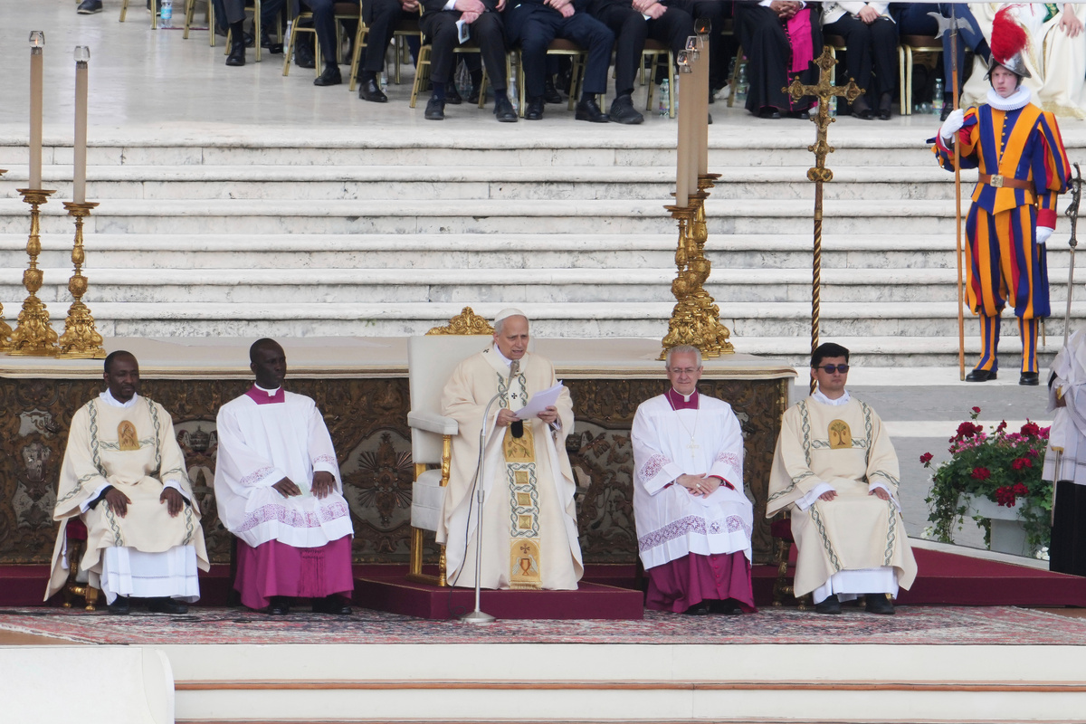 © AP Photo/Domenico Stinellis