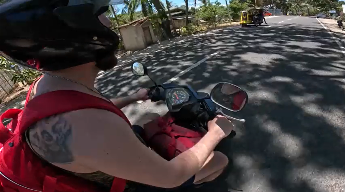 поездка на байке с нашим багажем