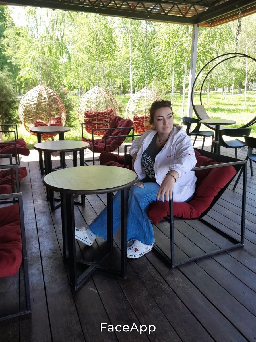 Автор сидит и наслаждается