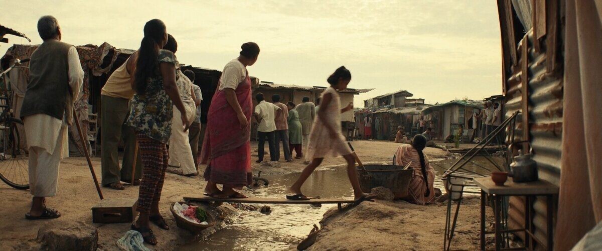 трущобы в сериале "Шантарам" 2022г. 