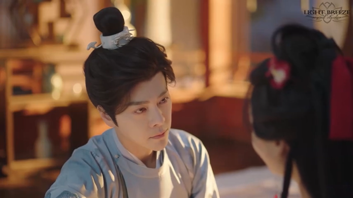 Сюй Хайцяо в роли Лу Цзинмина...