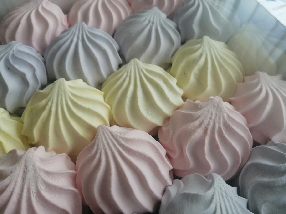 Зефир 1кг. Вкусный, не приторно сладкий, нежный, мягкий. Не реклама.