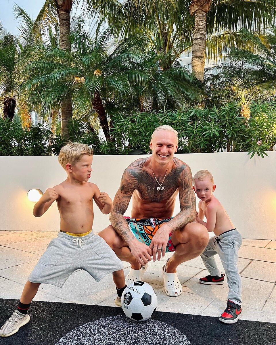 Листайте вправо, чтобы увидеть больше изображений