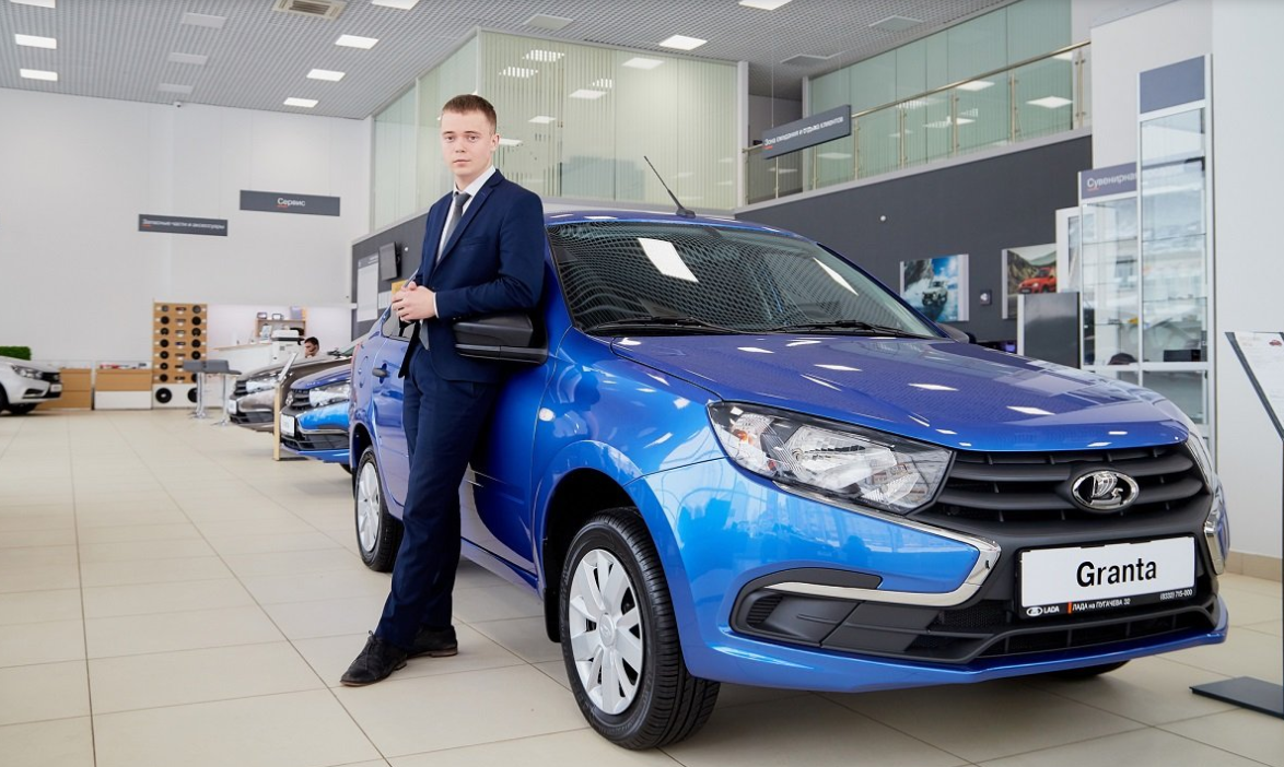 Lada Granta оценена в Беларуси практически на 250 тыс. руб. дешевле, чем в России.