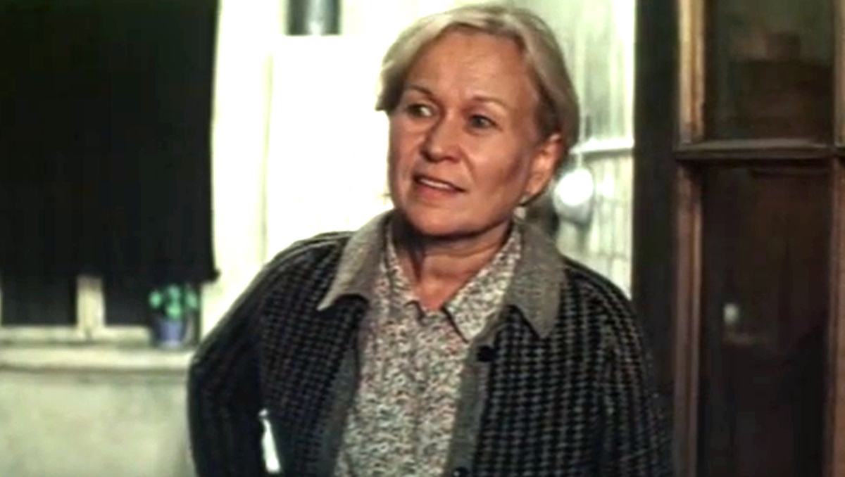 Кадр из кинофильма "По законам военного времени", 1982 г., режиссер Игорь Слабневич, сценаристы Николай Щербинский-Арсеньев, Игорь Слабневич, Евгений Винокуров, композитор Валерий Зубков (скриншот) 