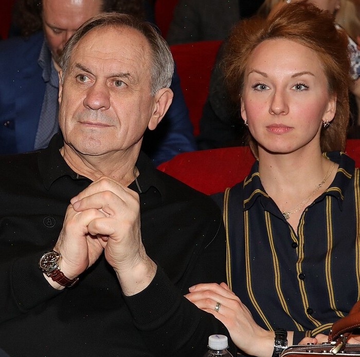 https://news.rambler.ru/starlife/52732211-na-ekrane-blagorodnyy-komandir-a-v-zhizni-novyy-film-ocherednaya-lyubov-akter-valeriy-afanasev/