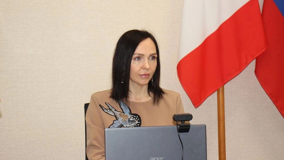 «Яблоко от яблоньки»: ролик дочери ударил по главе района в Вологодской области. Источник: Юлия Шевцова