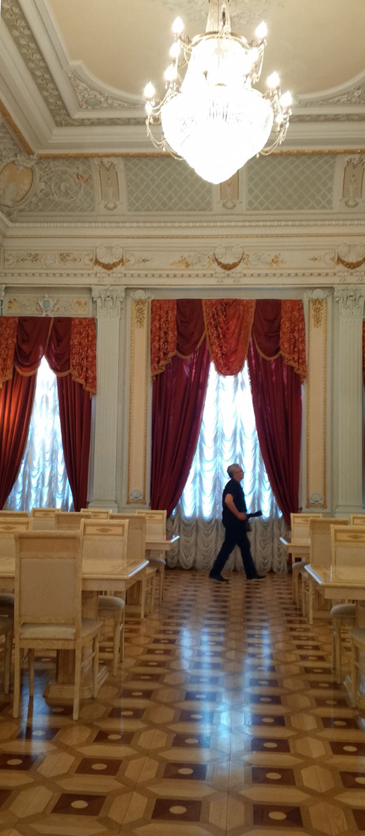 Центральный зал для приема делегаций