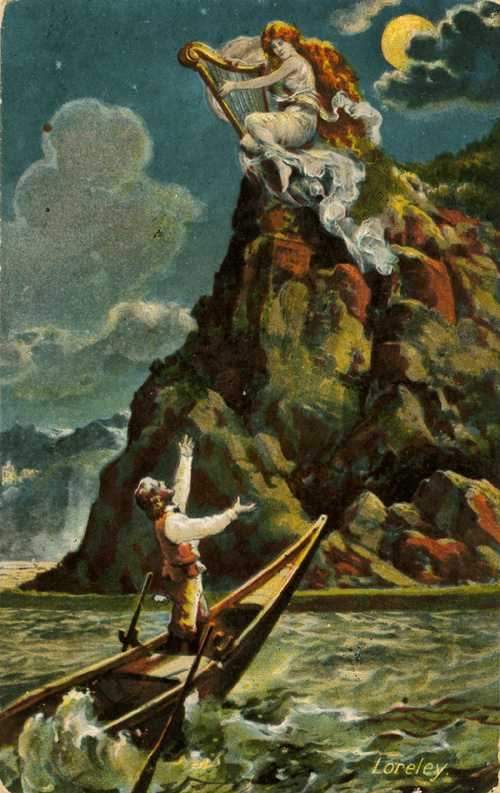 Почтовая открытка как иллюстрация к стихотворению. Но вместо заходящего солнца здесь уже изображена луна: так ведь ещё романтичнее? И над размером фигур художнику пришлось поломать голову: Лорелею надо же красивой нарисовать, а как её нарисуешь, если она на вершине высокой скалы сидит? Приходится нарушать пропорции. Да и лиры в стихотворении не было, но ведь как-то нужно передать музыкальную составляющую!