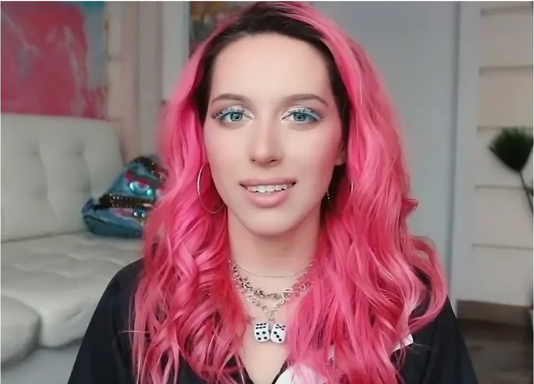 Та же Катя Клэп. 