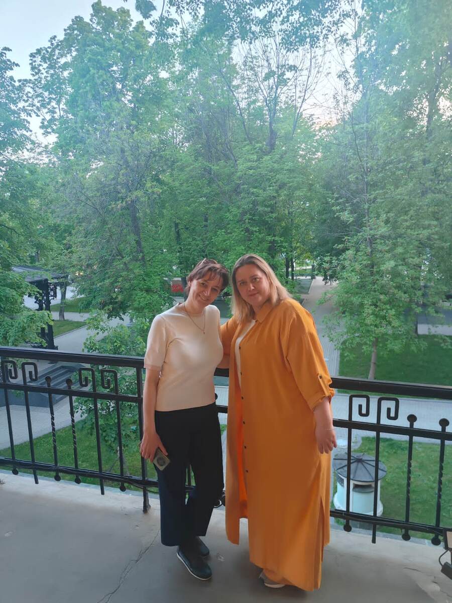 Мы на балкончике Новой оперы