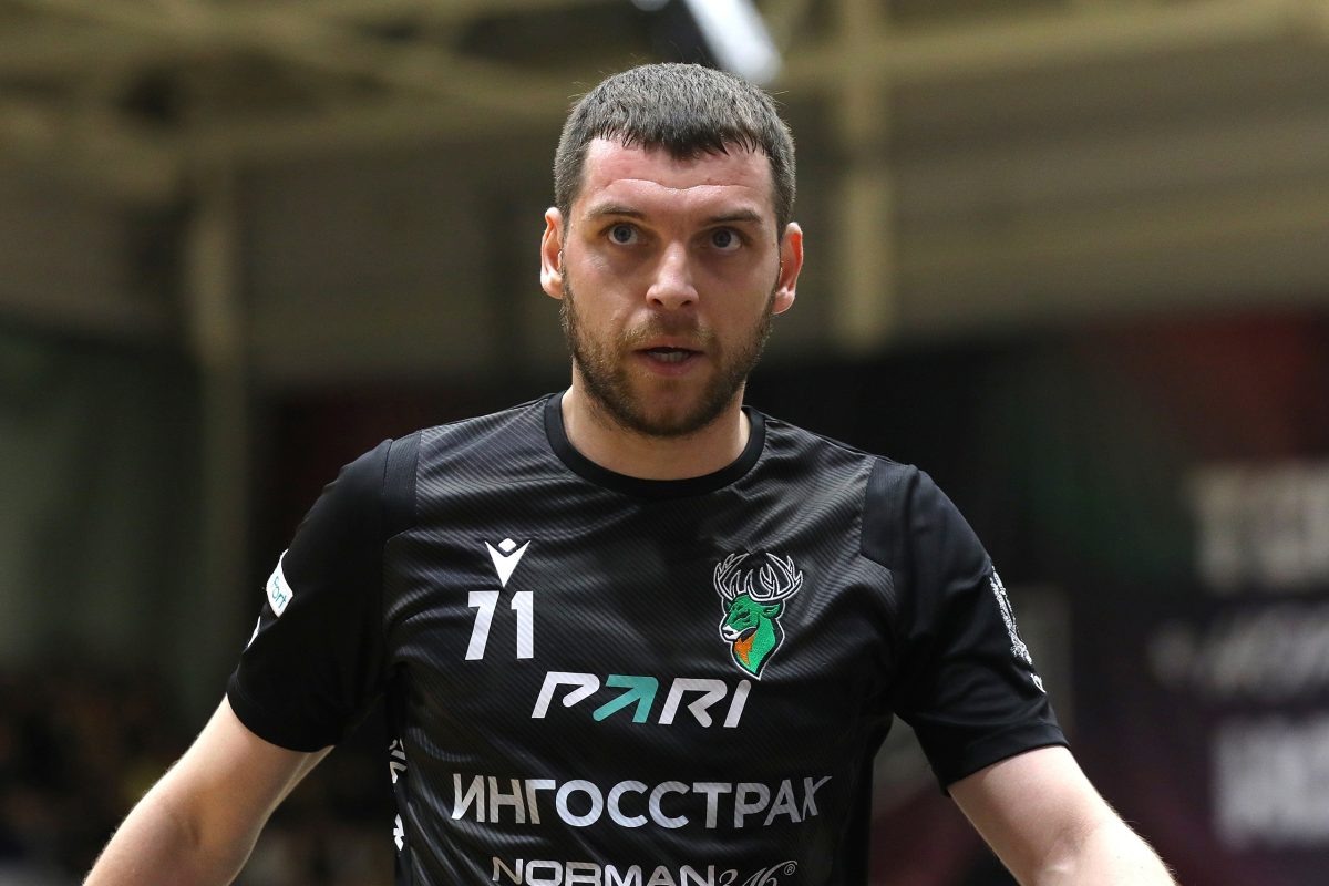    Денис Аширов один из таких игроков, на которых ходят зрители